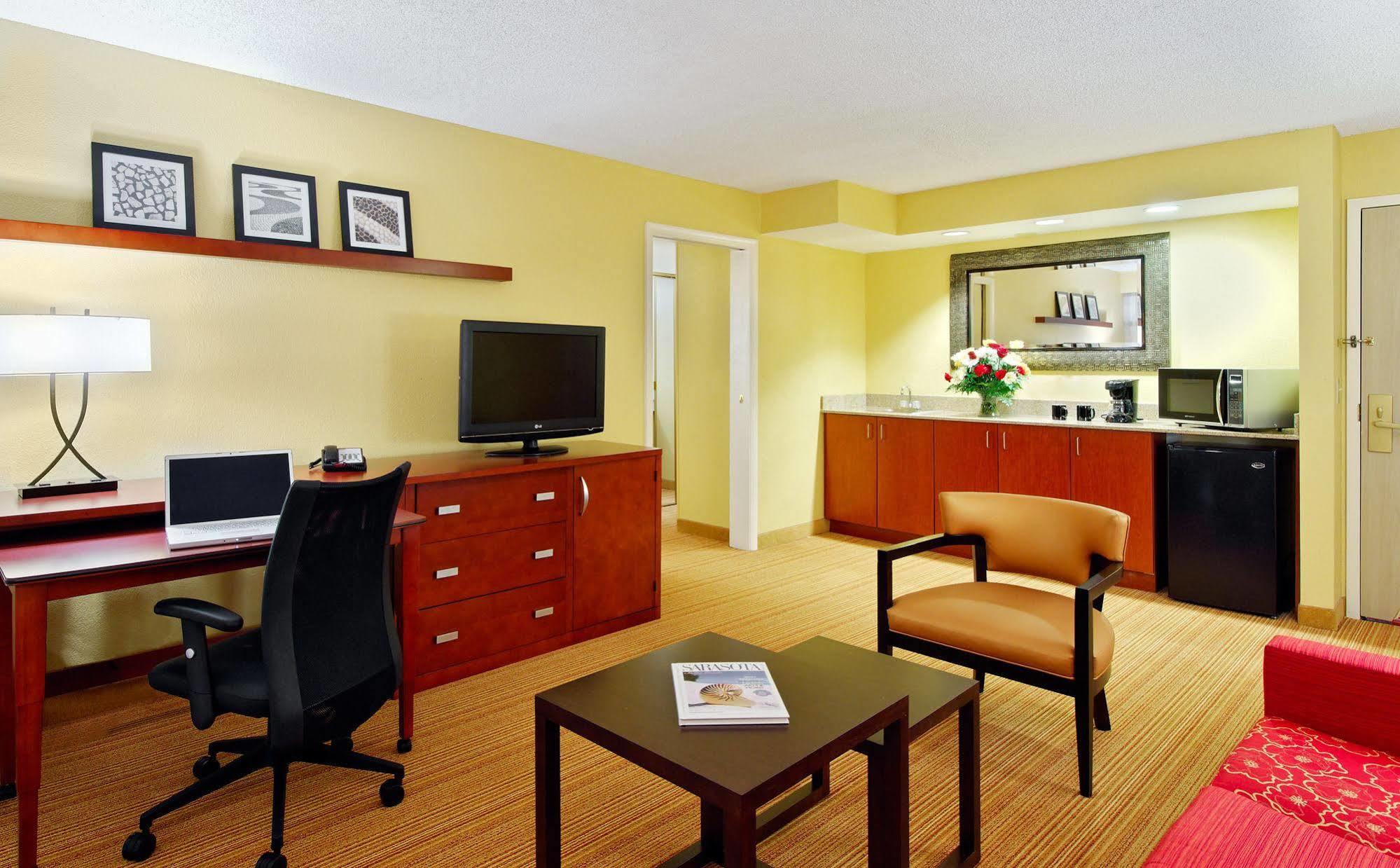 Courtyard Sarasota Bradenton Airport Otel Dış mekan fotoğraf